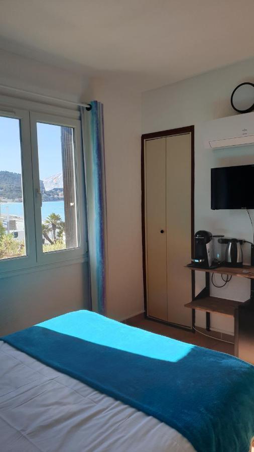 Hotel Chanteplage Saint-Cyr-sur-Mer Exterior photo
