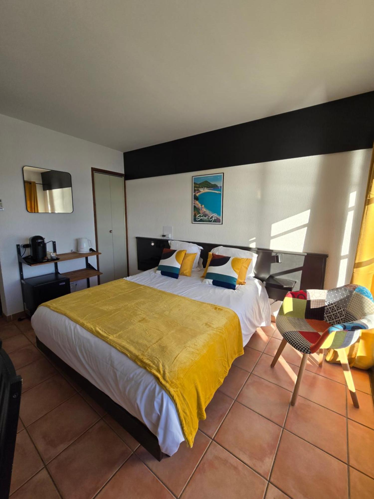 Hotel Chanteplage Saint-Cyr-sur-Mer Exterior photo