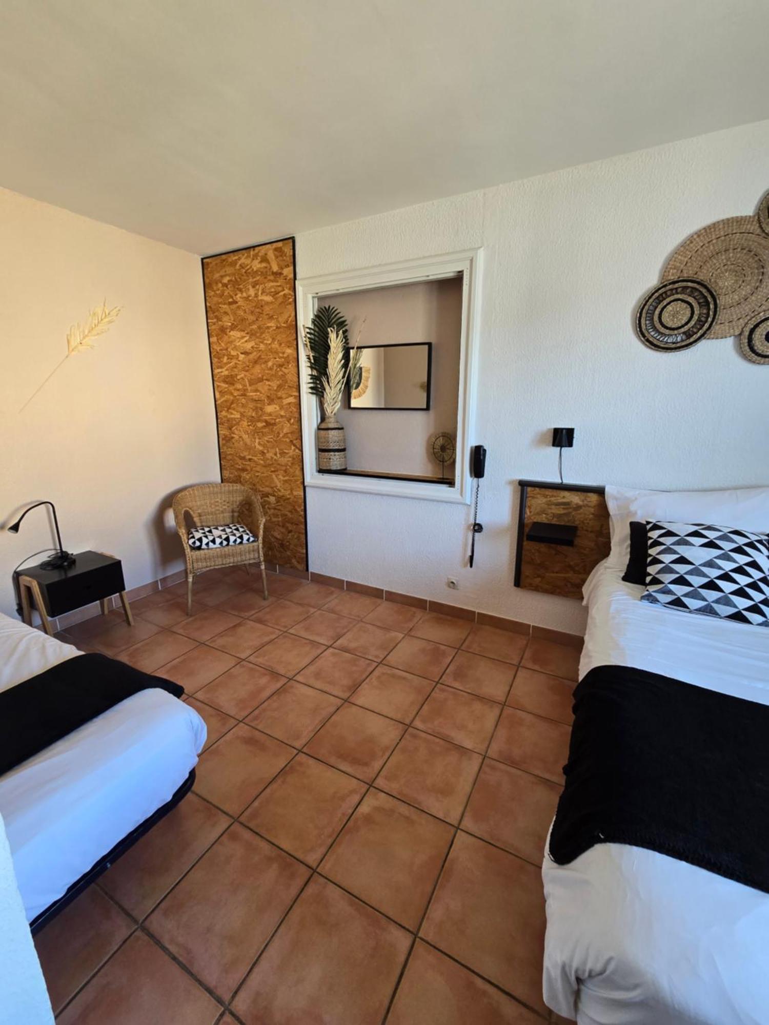 Hotel Chanteplage Saint-Cyr-sur-Mer Exterior photo