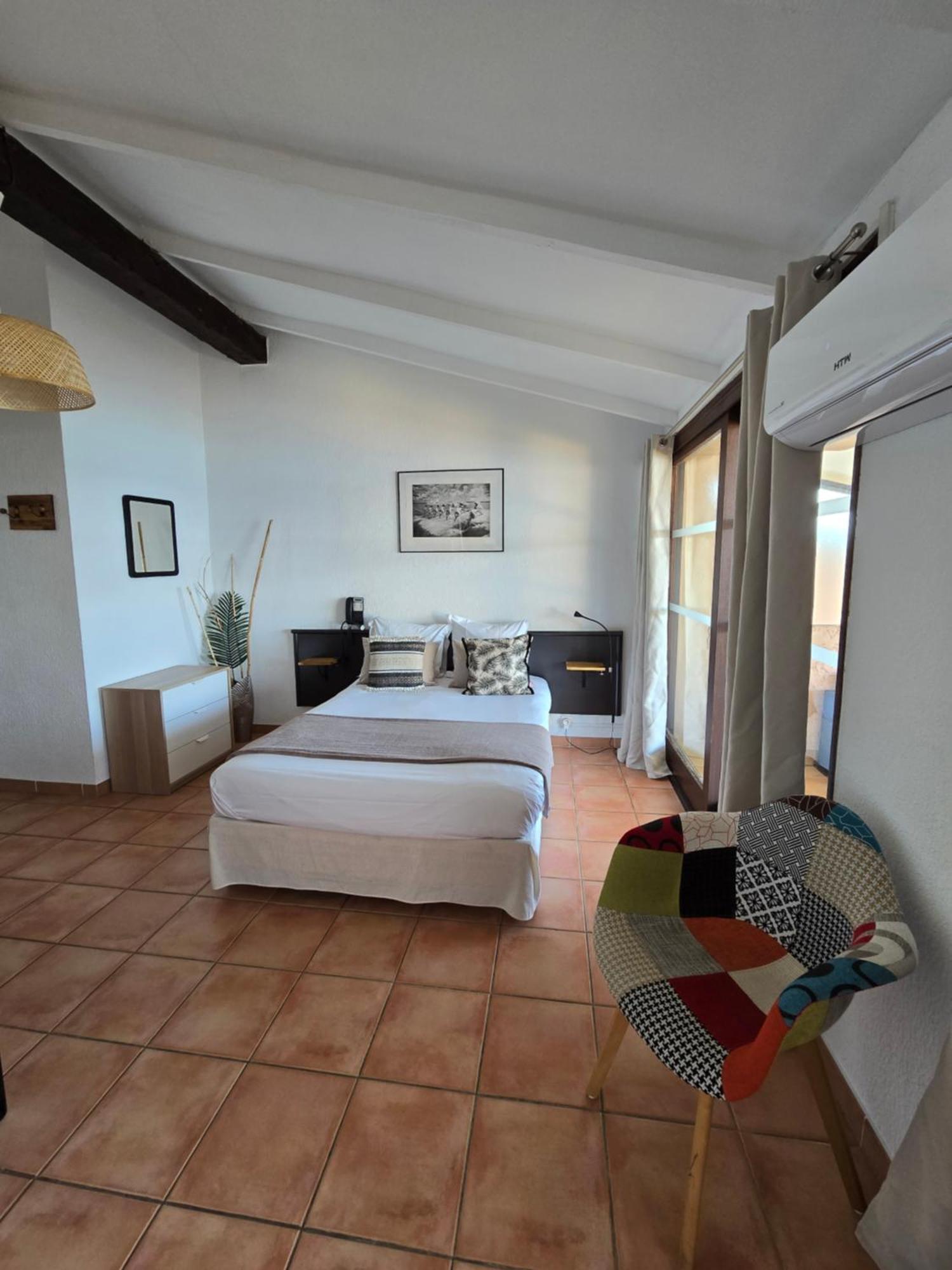 Hotel Chanteplage Saint-Cyr-sur-Mer Exterior photo