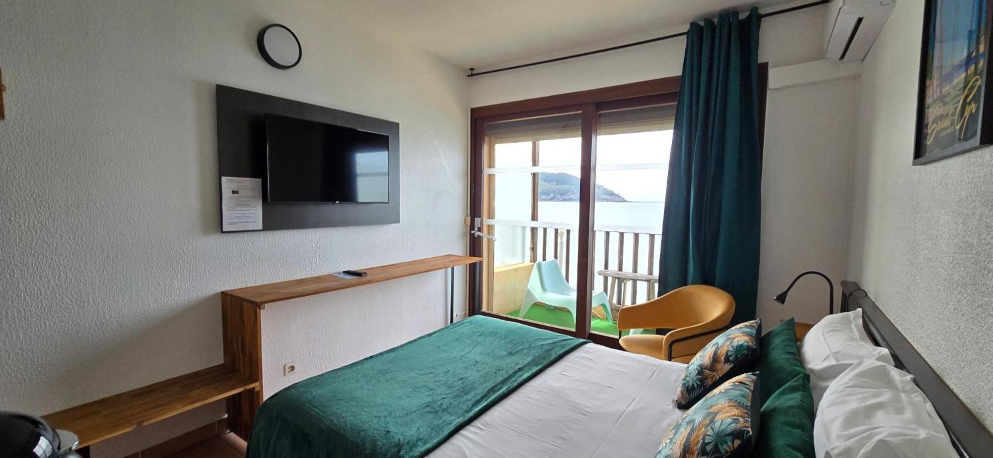 Hotel Chanteplage Saint-Cyr-sur-Mer Exterior photo