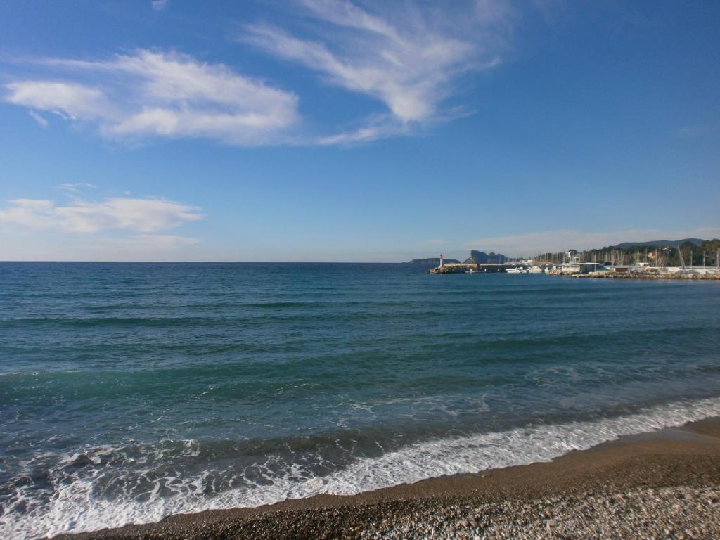 Hotel Chanteplage Saint-Cyr-sur-Mer Exterior photo