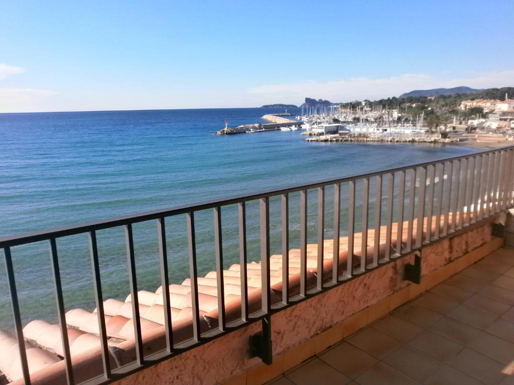 Hotel Chanteplage Saint-Cyr-sur-Mer Room photo
